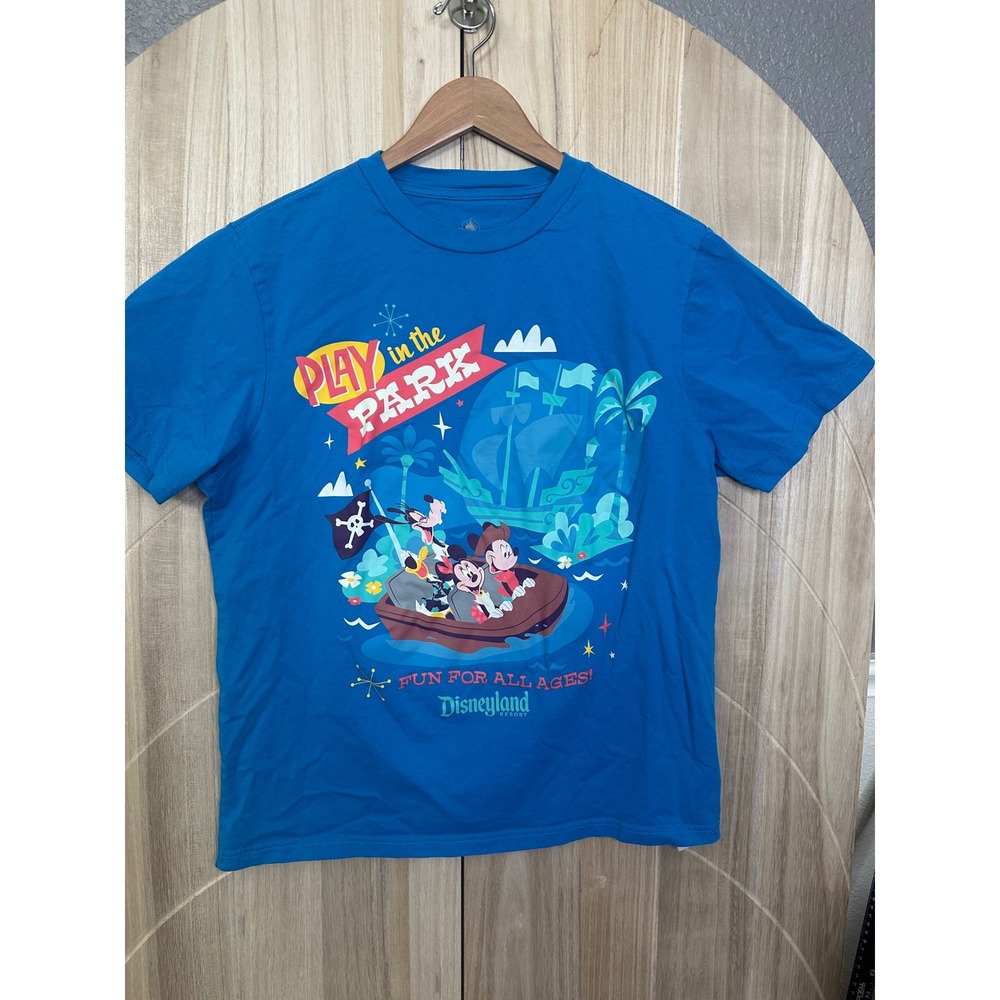Disneyland Mickey Mouse Goofy Donald Duck Play in the Park Graphic T‎ Shirt Blue